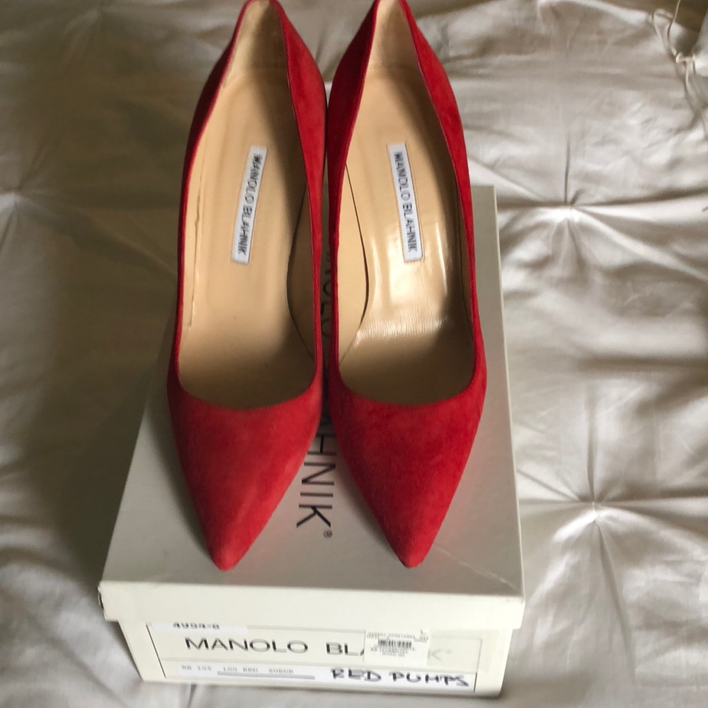 Manolo Blahnik red suede pumps 4 inch heel